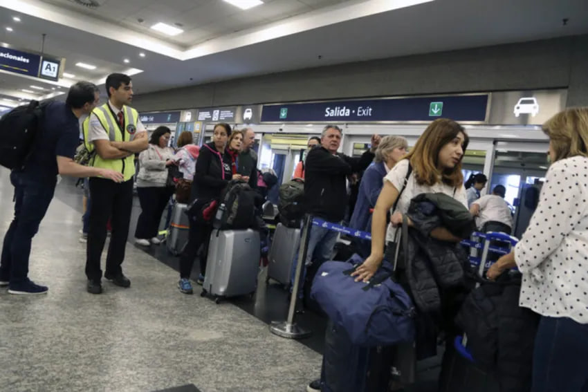 Controladores aéreos confirman cronograma de paros y alertan sobre impacto en los vuelos de&nbsp;diciembre