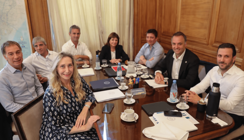 El Gobierno busca llegar unido al Congreso tras una reunión política&nbsp;clave