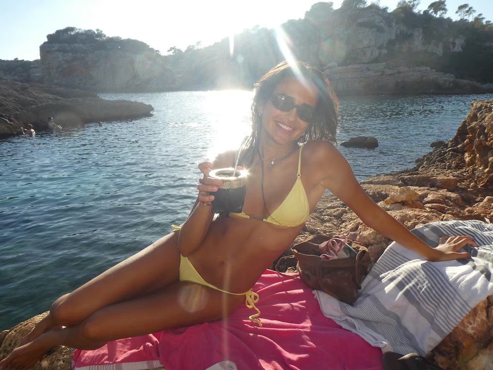 Las postales de Maia Reficco en Mallorca que volvieron a poner el foco en&nbsp;Colapinto