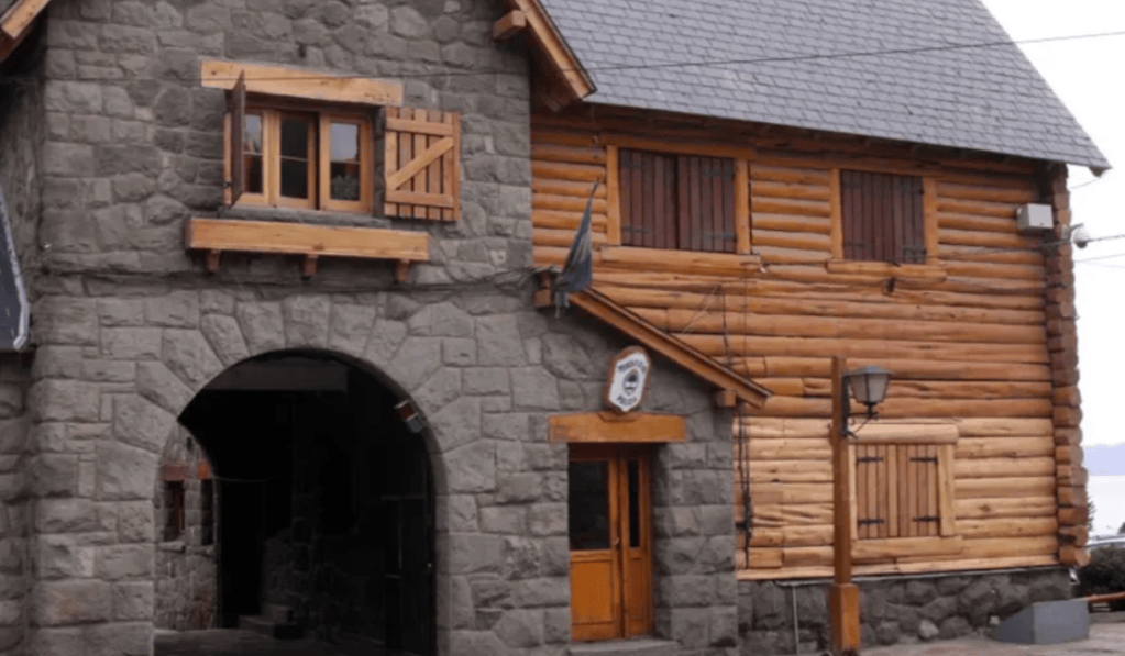 Acoso en Bariloche: la Justicia ordenó protección policial y prohibió todo contacto con una&nbsp;mujer
